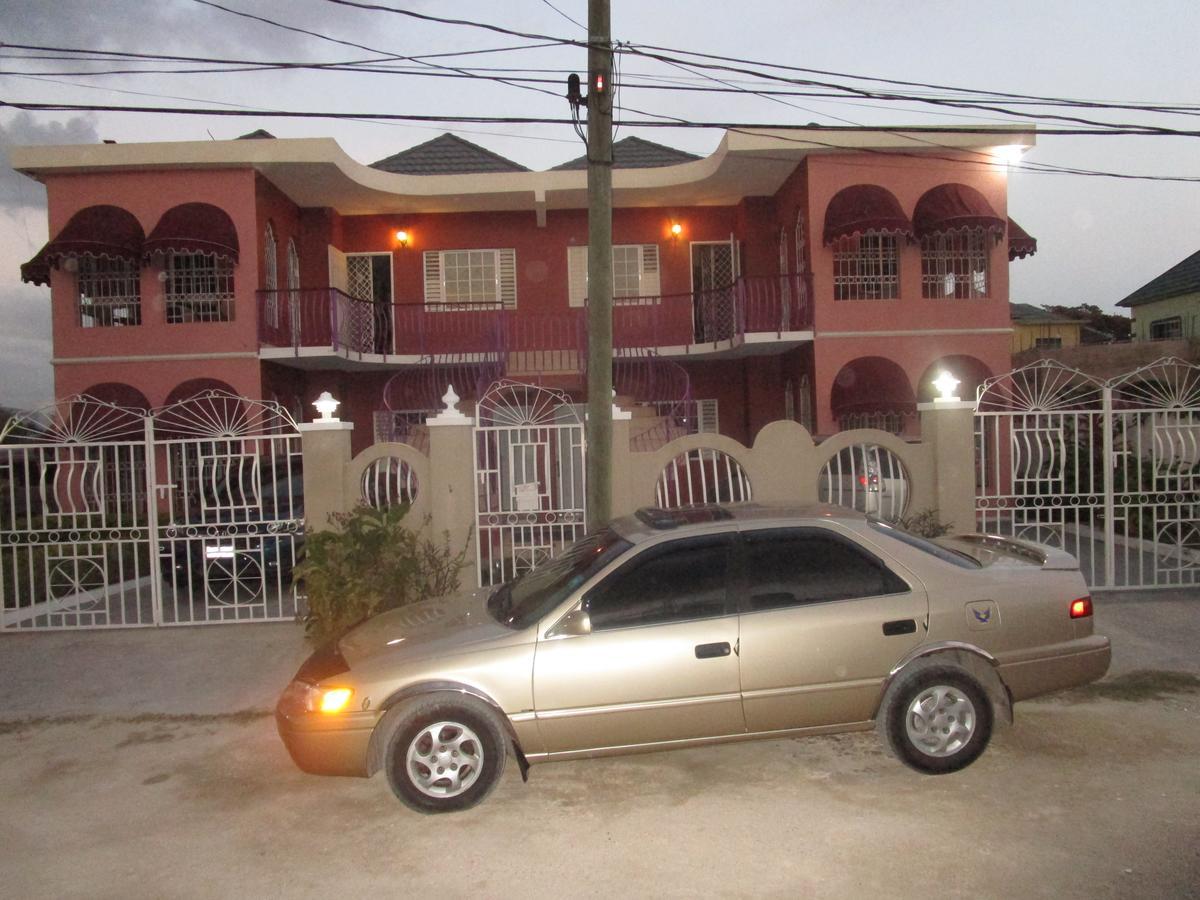 The Residence Portmore Apartments Eksteriør billede